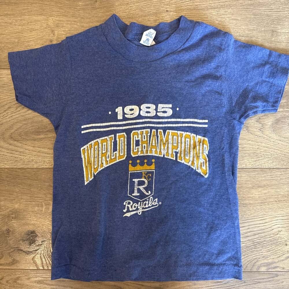 1985 Champion Small 6-8 World Series Royal Champs Kids T Shirt vintage